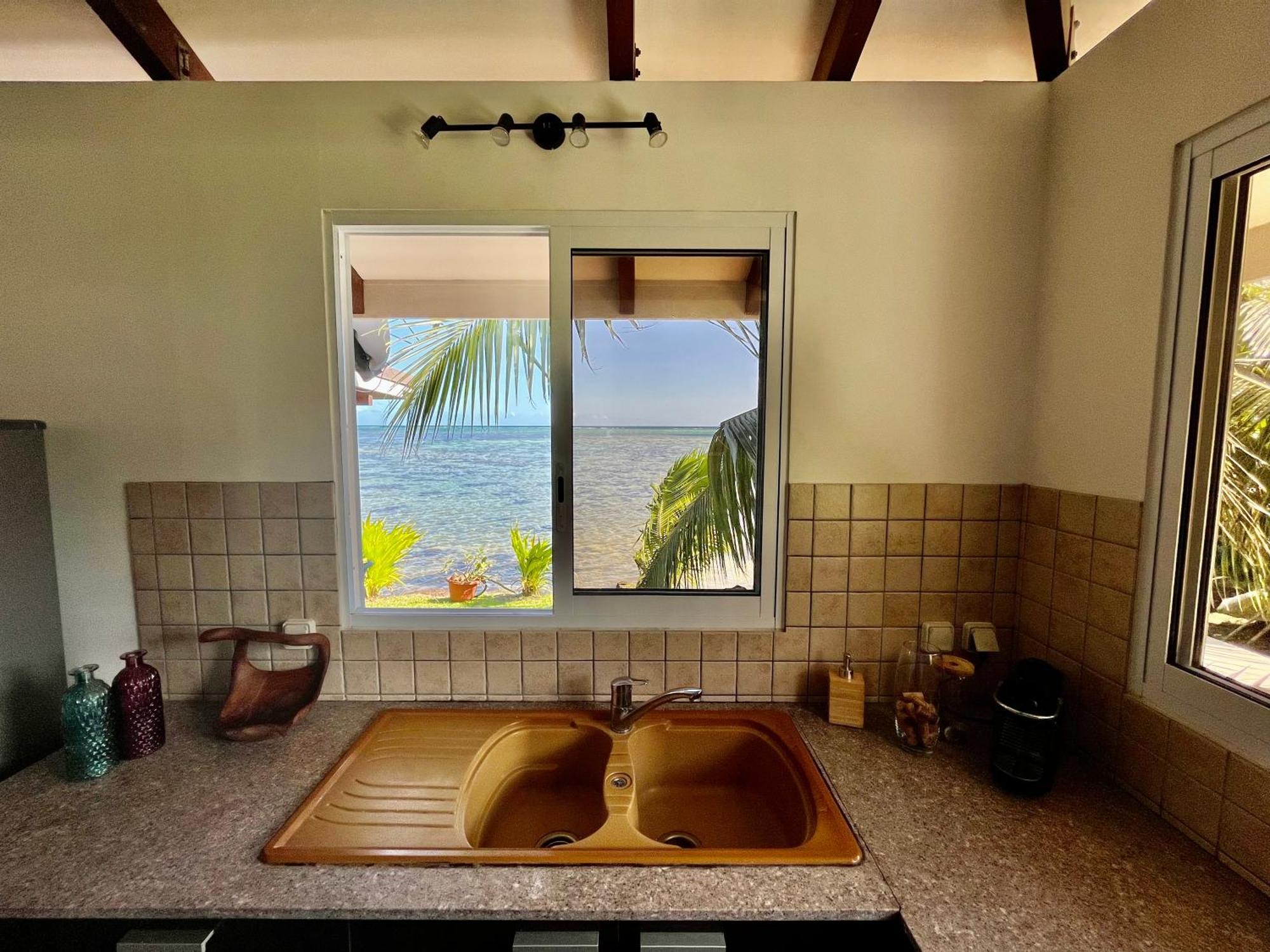 O'Coco Bungalow- Breathtaking Waterfront Views, Endless Memories Paea المظهر الخارجي الصورة